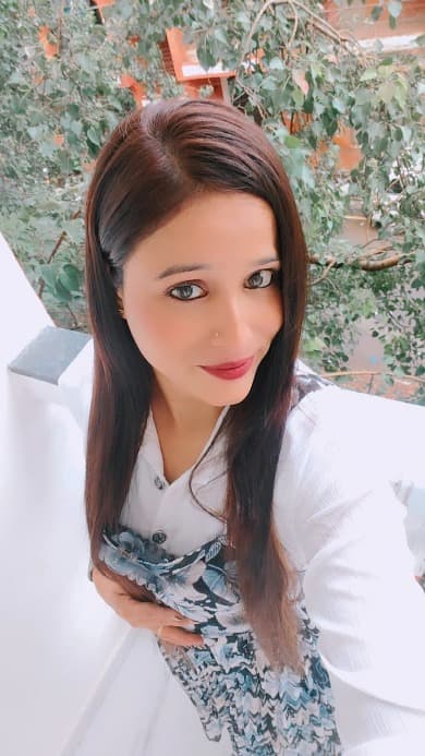 Meera Kapoor - Indore Call Girls